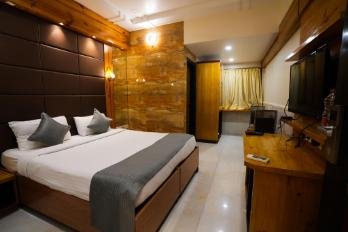 Standard 3-Star Hotel Booking